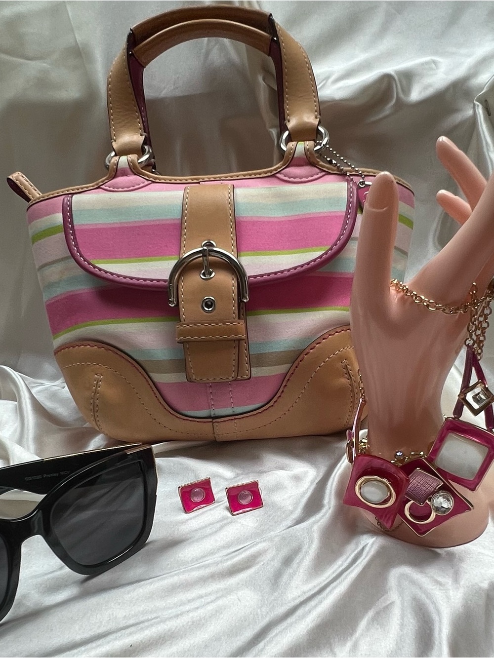 Coach Pink Striped Y2K Shoulder Bag. Tan Trim and matching jewelry/sunglasses.